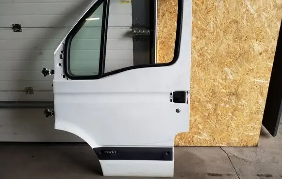 Door (2 Door Coupe)