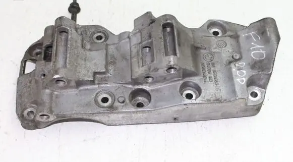 BMW 5 F10 F11 Generator/alternator bracket 8506863