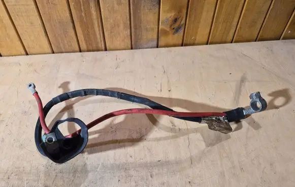 Audi A3 S3 8P Positive cable (battery) 