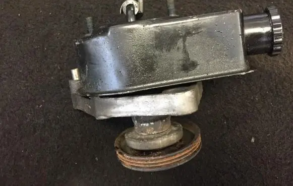 Renault Clio I Power steering pump