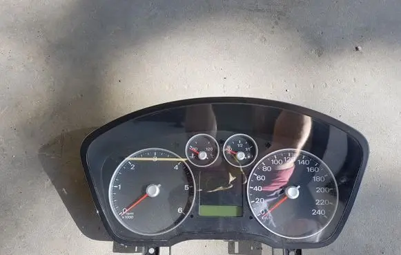 Ford Focus C-MAX Speedometer (instrument cluster)