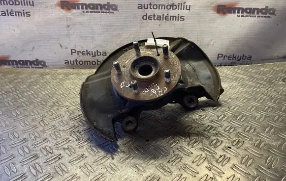 Honda CR-V Front wheel hub