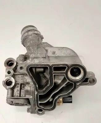 BMW 1 F20 F21 Oil filter mounting bracket 7570085 7576521 7516383