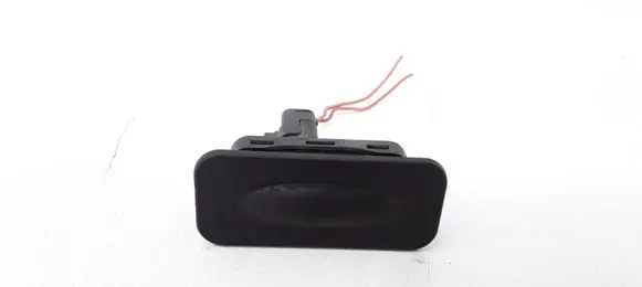 Renault Megane II Tailgate/boot open switch button 