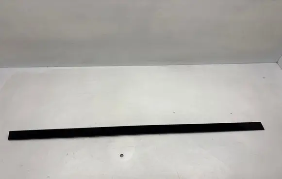 Land Rover Range Rover L460 Type LK Front door glass trim molding M8E2255A61AG