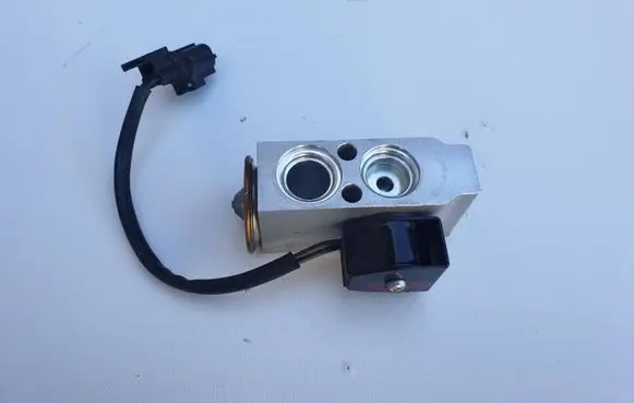 Tesla Model S Air conditioning (A/C) pipe/hose 101954400A