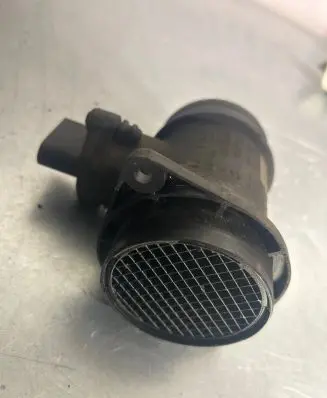 Audi A4 S4 B5 8D Mass air flow meter 028906461X 0281002217 0986284101