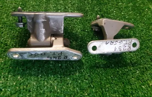 Mercedes-Benz R W251 Rear door hinge set 