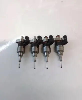 Opel Insignia B Fuel injectors set 20042304077