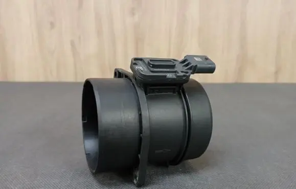 Mercedes-Benz B W246 W242 Mass air flow meter 6450900048 A6450900048