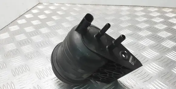 Volvo XC40 Fuel filter housing 31679237