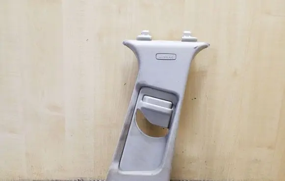 Mercedes-Benz C W204 (B) pillar trim (top) A2046903826 A2048600130 A2046902426