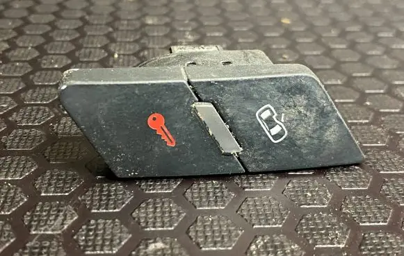 Audi A6 S6 C6 4F Central locking switch button 4F1962107