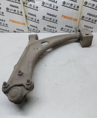 Volkswagen PASSAT B6 Front lower control arm/wishbone 3c0407153b