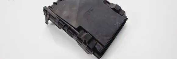 Audi A3 S3 8P Fuse box cover 1K0937132F 014189871