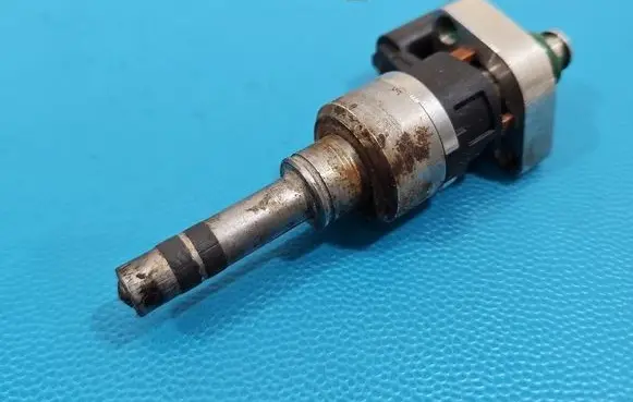 Opel Astra K Fuel injector 55577403 IMPRK1569982