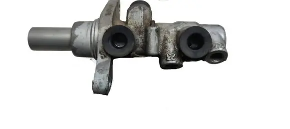 Volkswagen PASSAT B6 Master brake cylinder 5N0945459A 1K0945459A
