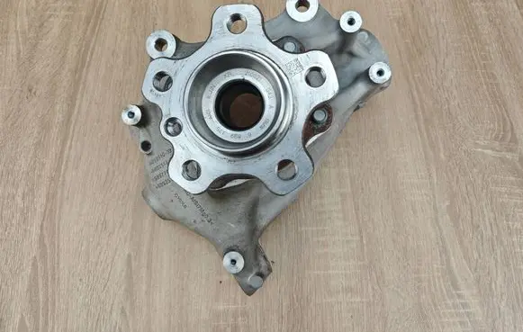 BMW 4 G22 G23 G24 G26 Front wheel hub spindle knuckle 6892510 6899175