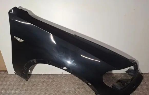 BMW X5 E70 Fender