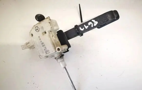 Mercedes-Benz C W203 Central locking motor a2038201997