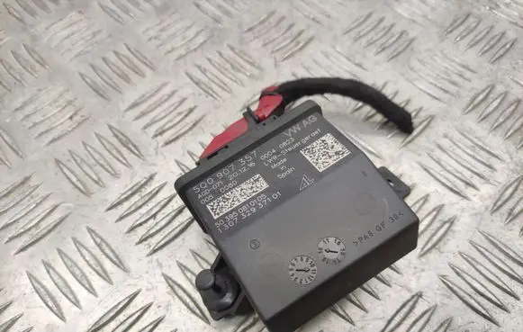 Volkswagen PASSAT B8 Light module LCM 5Q0907357