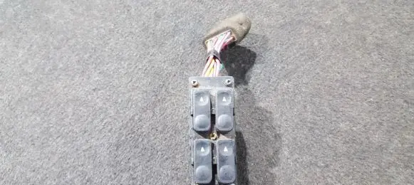 KIA Sephia Electric window control switch