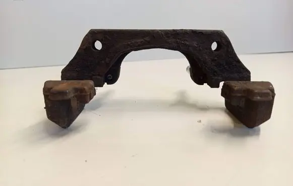 BMW 3 E90 E91 Front Brake Caliper Pad/Carrier 