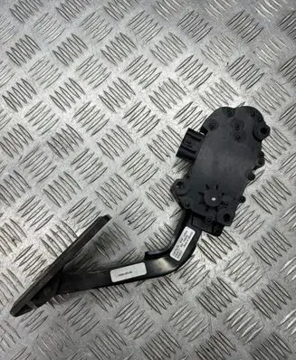 Chrysler Voyager Accelerator throttle pedal 04861650AB 030202 01420055