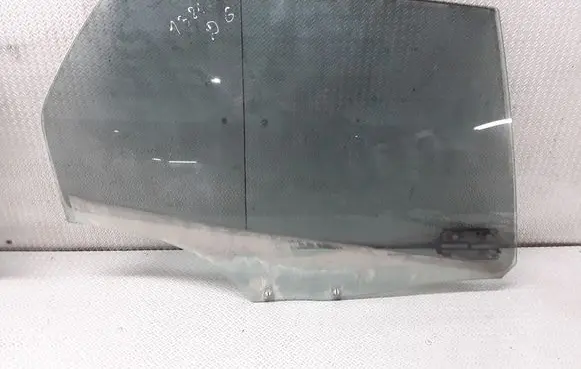 Rear door window glass