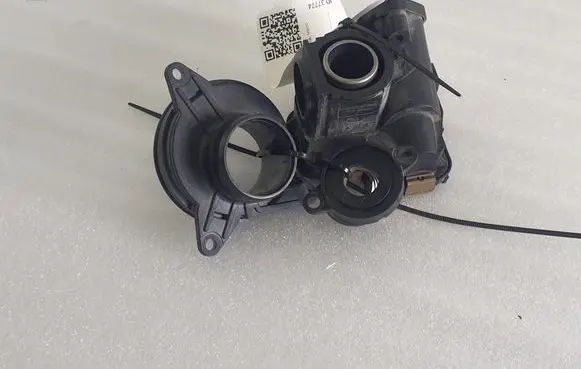 Mini Cooper Countryman F60 Thermostat 61047208 F61047208 F610472080900