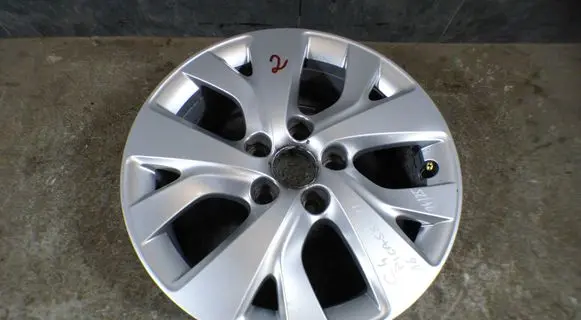 R16 alloy rim