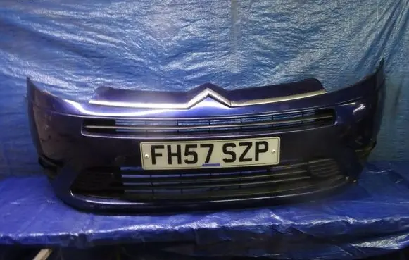 Citroen C4 Grand Picasso Front bumper 9654196177