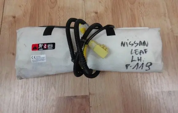 Nissan Leaf II (ZE1) Seat airbag 0589P1000717 985H15SH0A