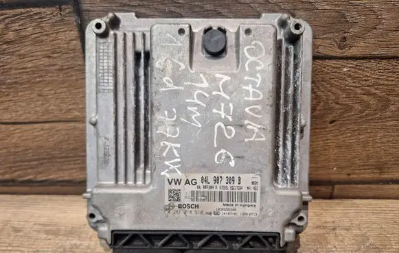 Skoda Octavia Mk3 (5E) Engine control unit/module 04L907309B 0281018510