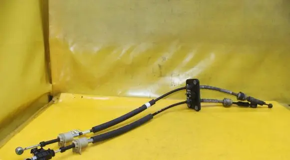 Gear shift cable linkage