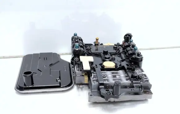 Mercedes-Benz E W211 Transmission gearbox valve body A0335457332 2202701306 A2202770901