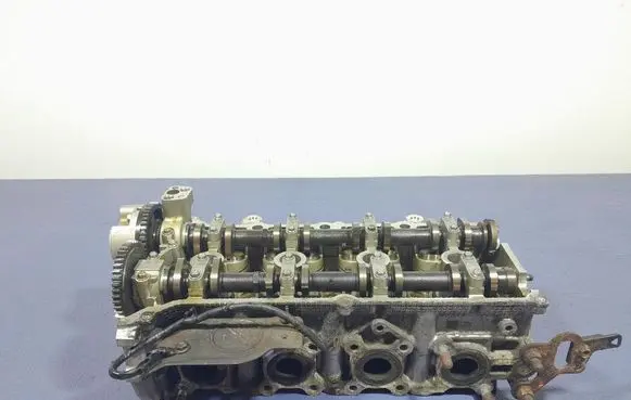 Suzuki SX4 Engine head 
