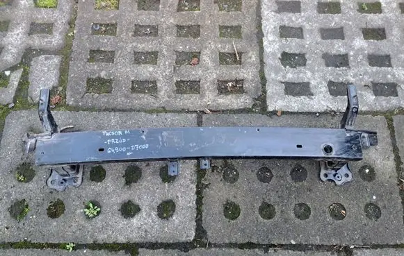 Hyundai Tucson TL Front bumper support beam 64900D7000