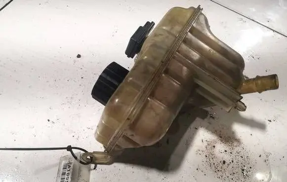 Peugeot 407 Coolant expansion tank/reservoir 