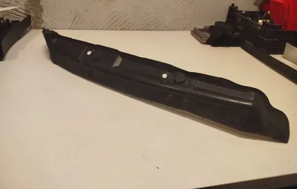 Audi A4 S4 B8 8K Fender end trim 8K0821112A