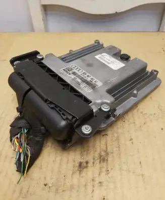 Audi A4 S4 B7 8E 8H Engine control unit/module 8E0907401AJ 0281011760 8E0910401F