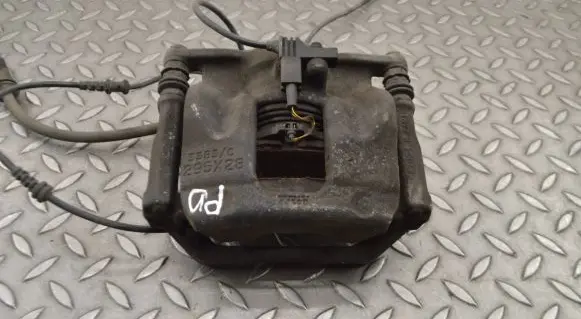 Mercedes-Benz A W176 Front brake caliper