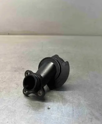 Volvo XC60 Oil fill pipe 31330189