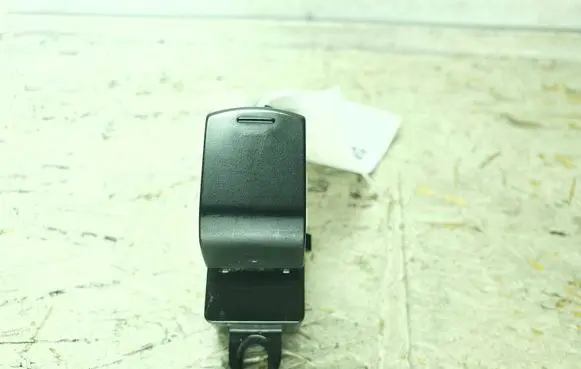 Nissan Qashqai Electric window control switch 0521Z
