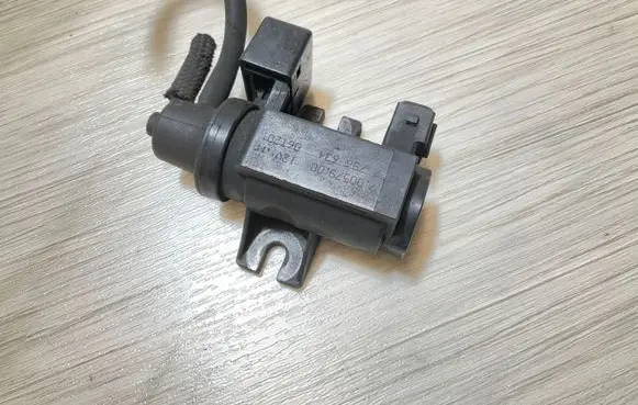 BMW 5 E60 E61 Turbo solenoid valve 7796634
