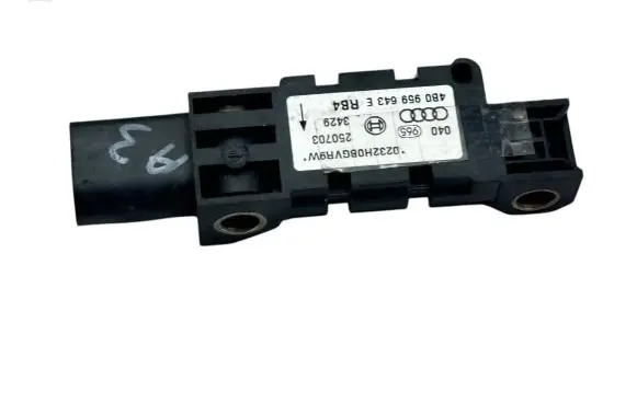 Audi A8 S8 D3 4E Airbag deployment crash/impact sensor 4B0959643E 250703 3429