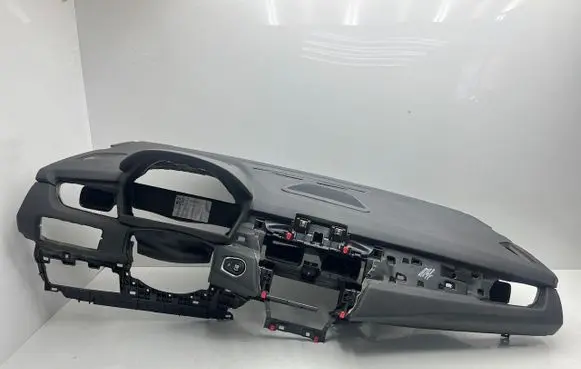 BMW 2 F46 Dashboard 9319593 9275998 B0763800