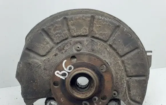 Volkswagen PASSAT B6 Front wheel hub
