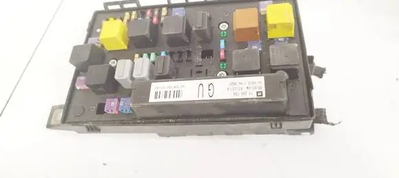 Opel Astra H Fuse box set 13206748 5DK00866848