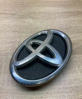 Toyota Avensis T250 Manufacturer badge logo/emblem 7530105010